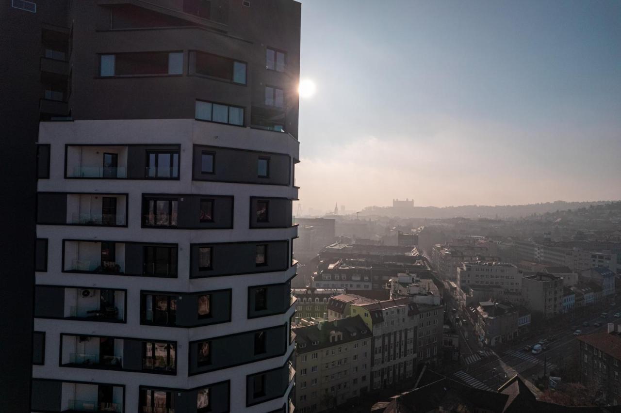 Lam Premiere - Ac - Awesome View In Bratislava Apartment Luaran gambar