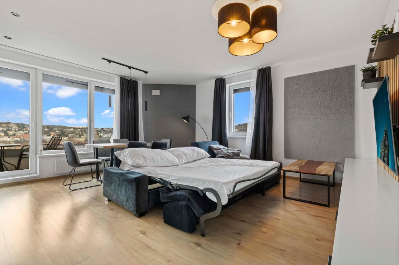 Lam Premiere - Ac - Awesome View In Bratislava Apartment Luaran gambar
