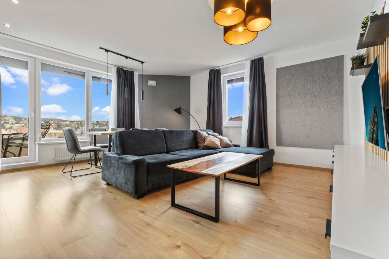 Lam Premiere - Ac - Awesome View In Bratislava Apartment Luaran gambar
