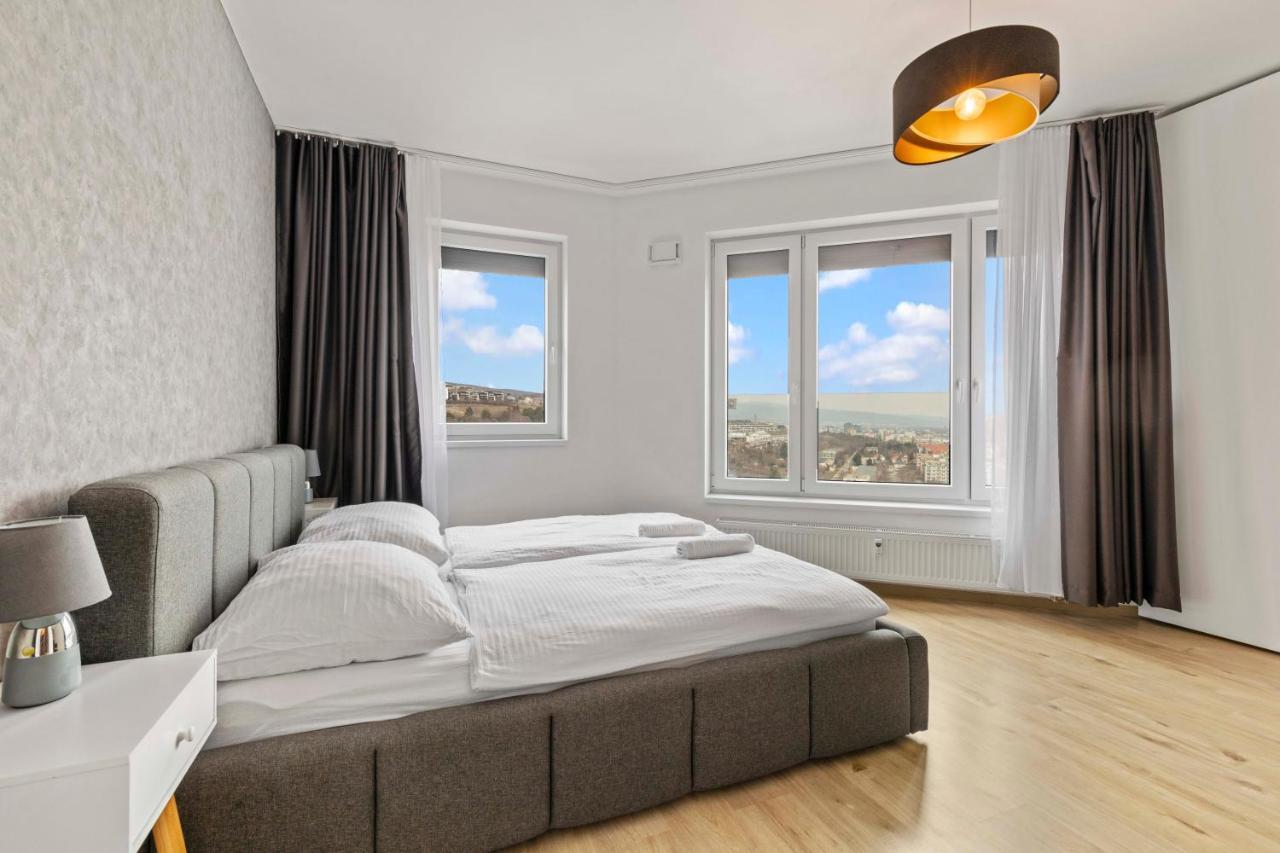 Lam Premiere - Ac - Awesome View In Bratislava Apartment Luaran gambar