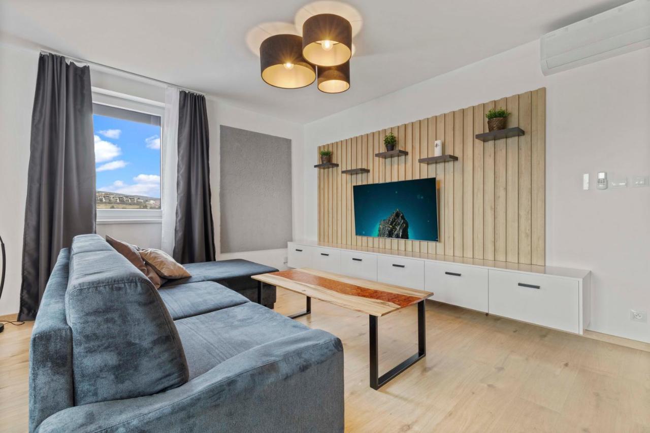 Lam Premiere - Ac - Awesome View In Bratislava Apartment Luaran gambar