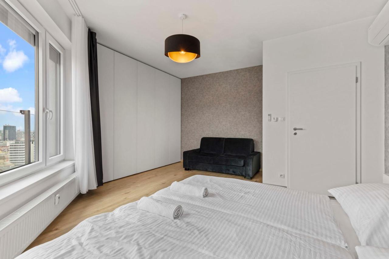 Lam Premiere - Ac - Awesome View In Bratislava Apartment Luaran gambar